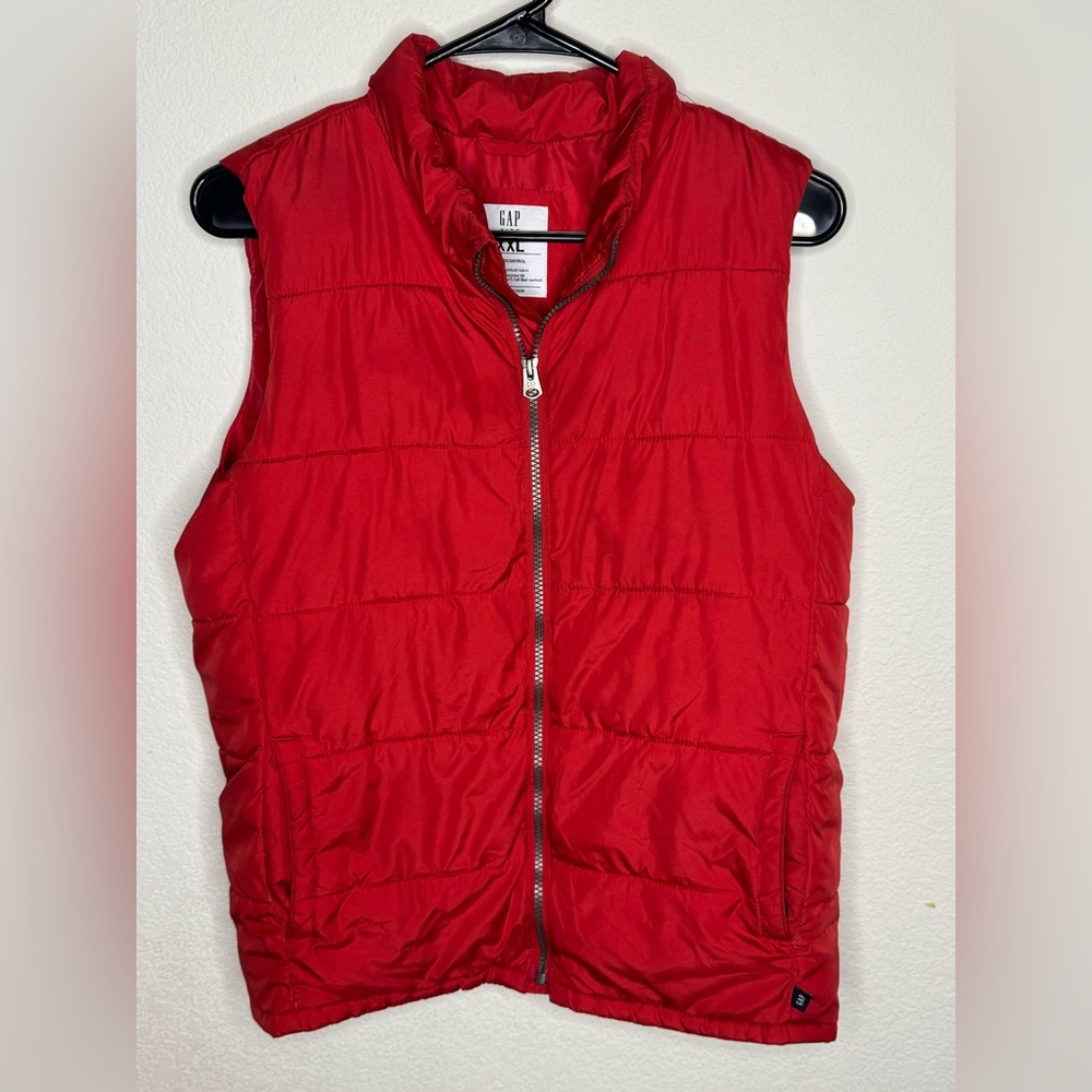 NEW GAP RED VEST